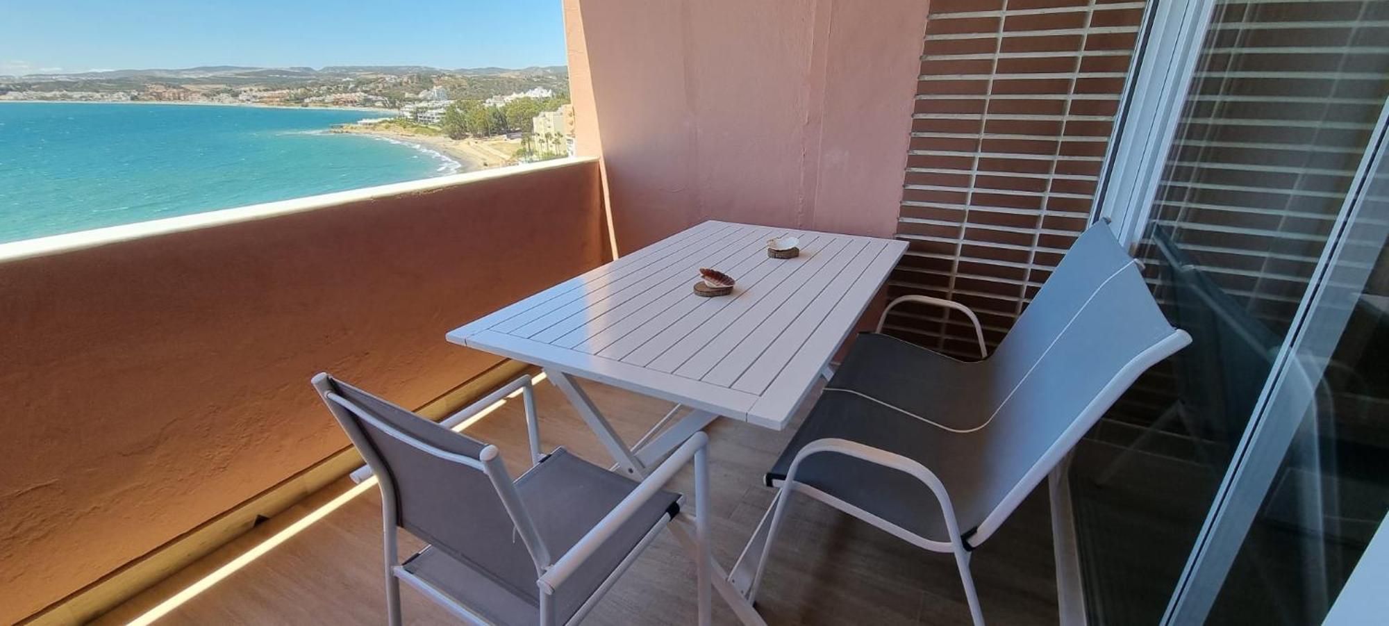 Apartamento Playa Del Cristo Estepona Eksteriør billede